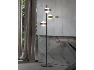 Lampada Bubble da Terra formata da tre anelli in metallo verniciato e tre bulbi in vetro bianco satinato di Riflessi