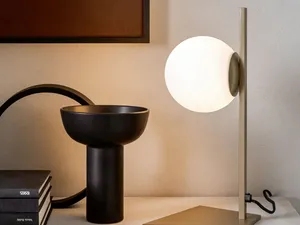 Lampada da tavolo Meridian T di Riflessi