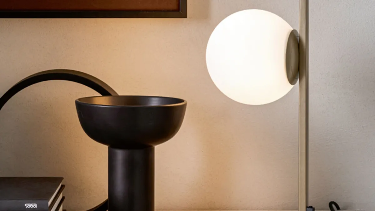 Lampada da tavolo Meridian T di Riflessi