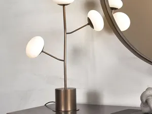 Lampada da tavolo Ramy T di Riflessi
