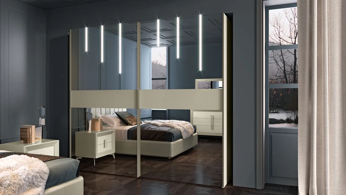 Armadio con ante scorrevoli Astra di Adriatica