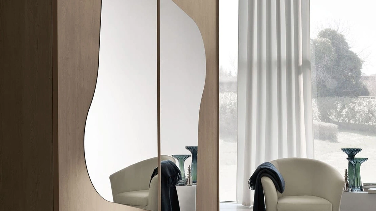 Armadio con ante scorrevoli Cristal di Adriatica