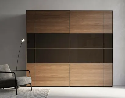 Armadio Leonardo con inserto in vetro di Arte Brotto
