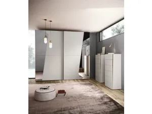 Armadio Sipario Maxi finitura Talco Grigio con Specchio e profili titanio di Corso 11