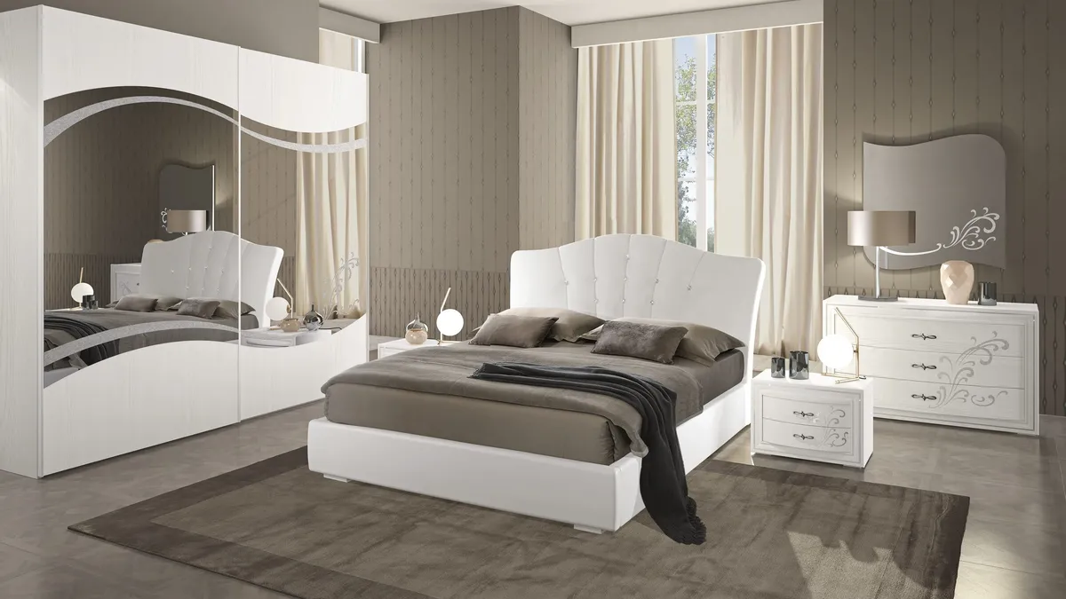 Letto con testiera in ecopelle con particolare in frassino bianco Kelly di Adriatica