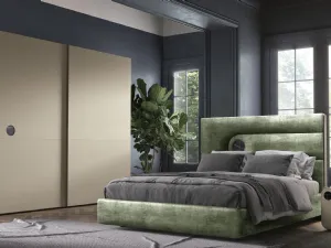 Letto in tessuto con giroletto e testiera imbottiti Opus di Adriatica