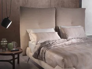 Letto in tessuto con testiera Designer Lift di Altrenotti