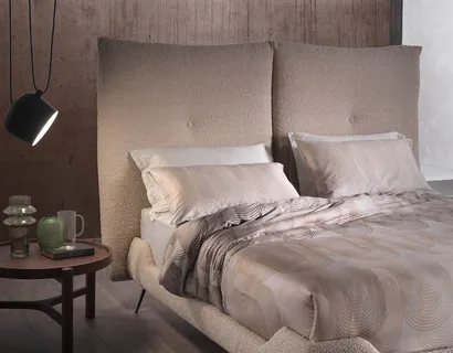 Letto in tessuto con testiera Designer Lift di Altrenotti