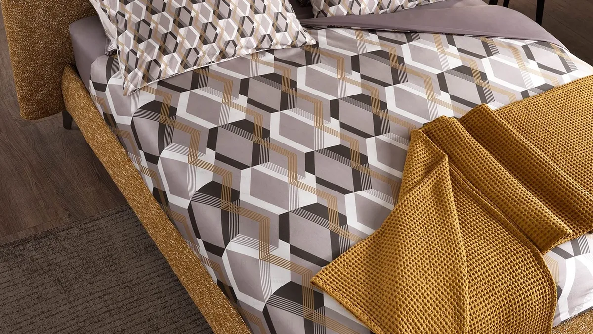 Letto in tessuto con testiera e box contenitore Soul Miage di Altrenotti