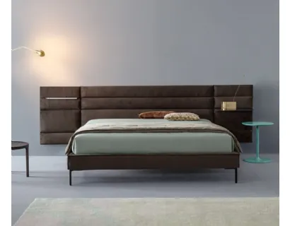 Letto matrimoniale in tessuto Boiserie Set Slim di Twils