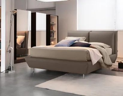 Letto in pelle con testiera Alcott di Bontempi Letti Design