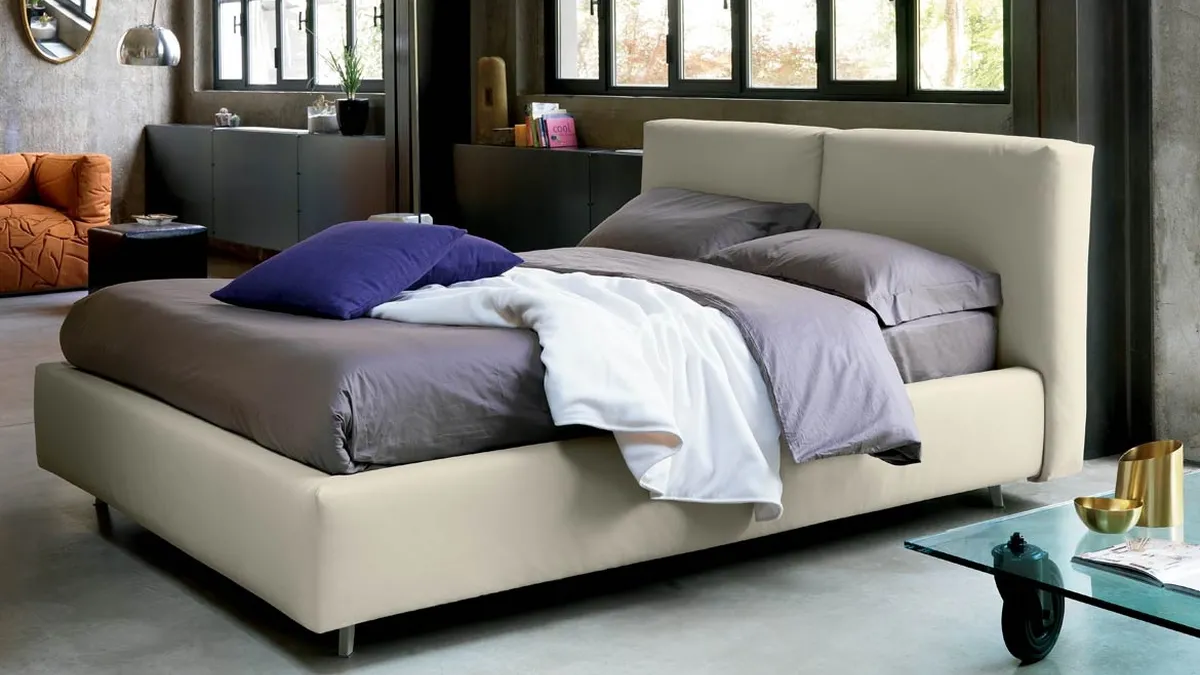 Letto con box contenitore in tessuto imbottito Kuna di Bontempi Letti Design