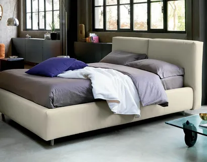 Letto con box contenitore in tessuto imbottito Kuna di Bontempi Letti Design