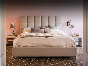 Letto contenitore con testiera in ecopelle trapuntata William di Cattelan Italia