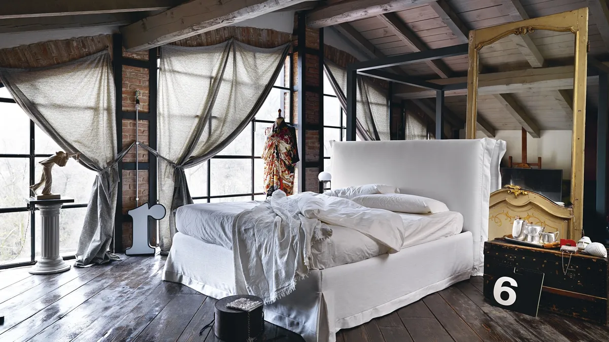Letto con testiera imbottita Chloè di Noctis