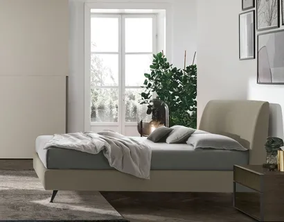 Letto Dalia in tessuto imbottito di Tomasella