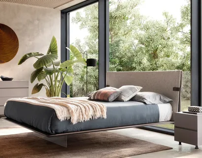 Letto con testiera in tessuto e giroletto in essenza Eucalipto Dress Code di Presotto