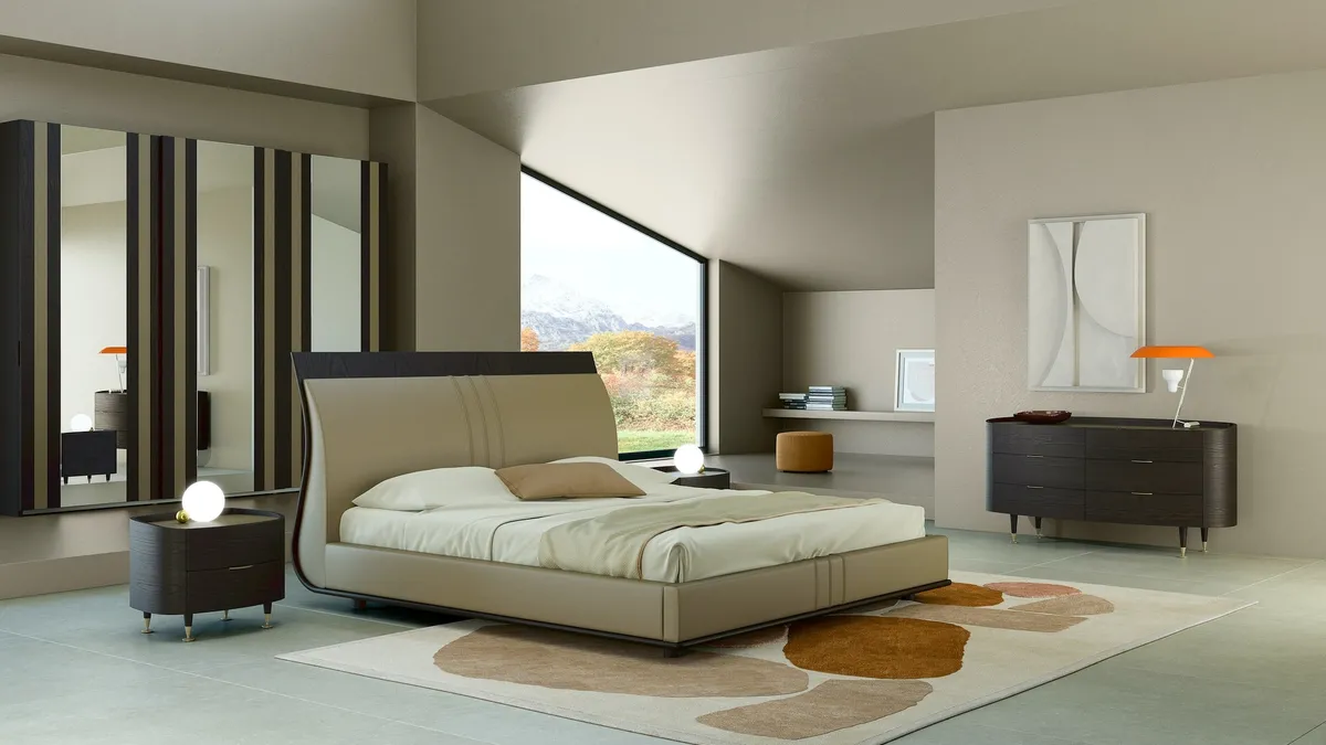 Letto in pelle con testiera Fred di Fazzini