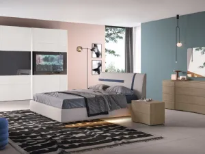 Letto Graffiti imbottito con testiera rivestito tessuto Bianco Grigio e righe Blu indaco di Corso 11