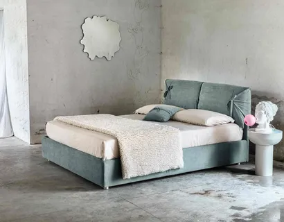 Letto imbottito Jackie di Veneran