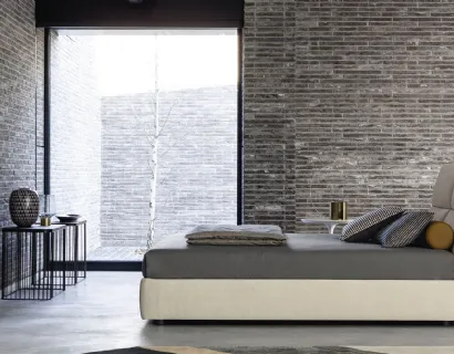 Letto in tessuto con testiera James di Twils