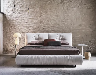 Letto in tessuto imbottito Kumo di Twils