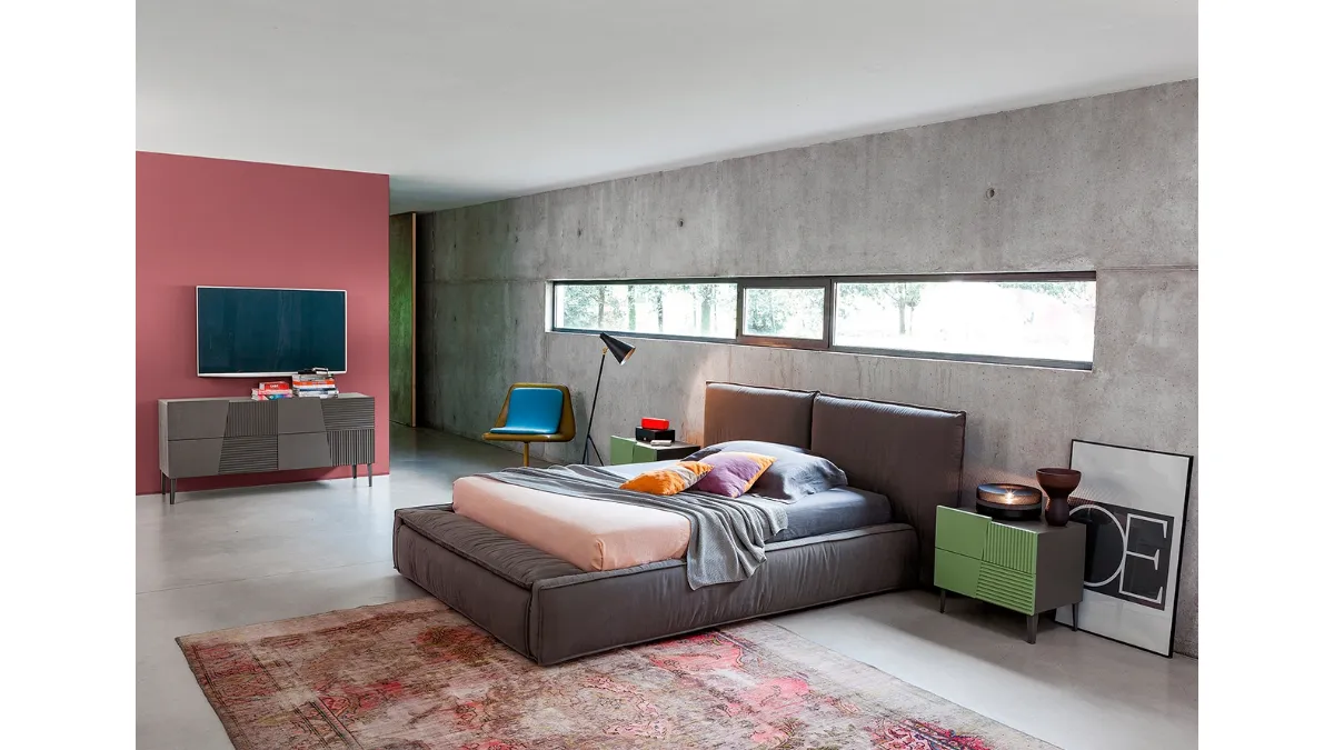 Letto Imbottito con Panchetta di Devina Nais