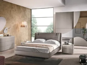 Letto Londra con cuscino testiera Trapuntato Onda rivestito tessuto color visone di Corso 11