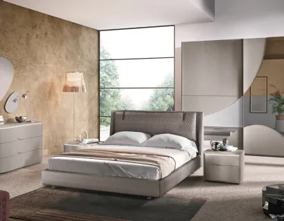 Letto Londra con cuscino testiera Trapuntato Onda rivestito tessuto color visone di Corso 11