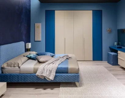 Letto matrimoniale in velluto trapuntato con testiera NC503 di Moretti Compact