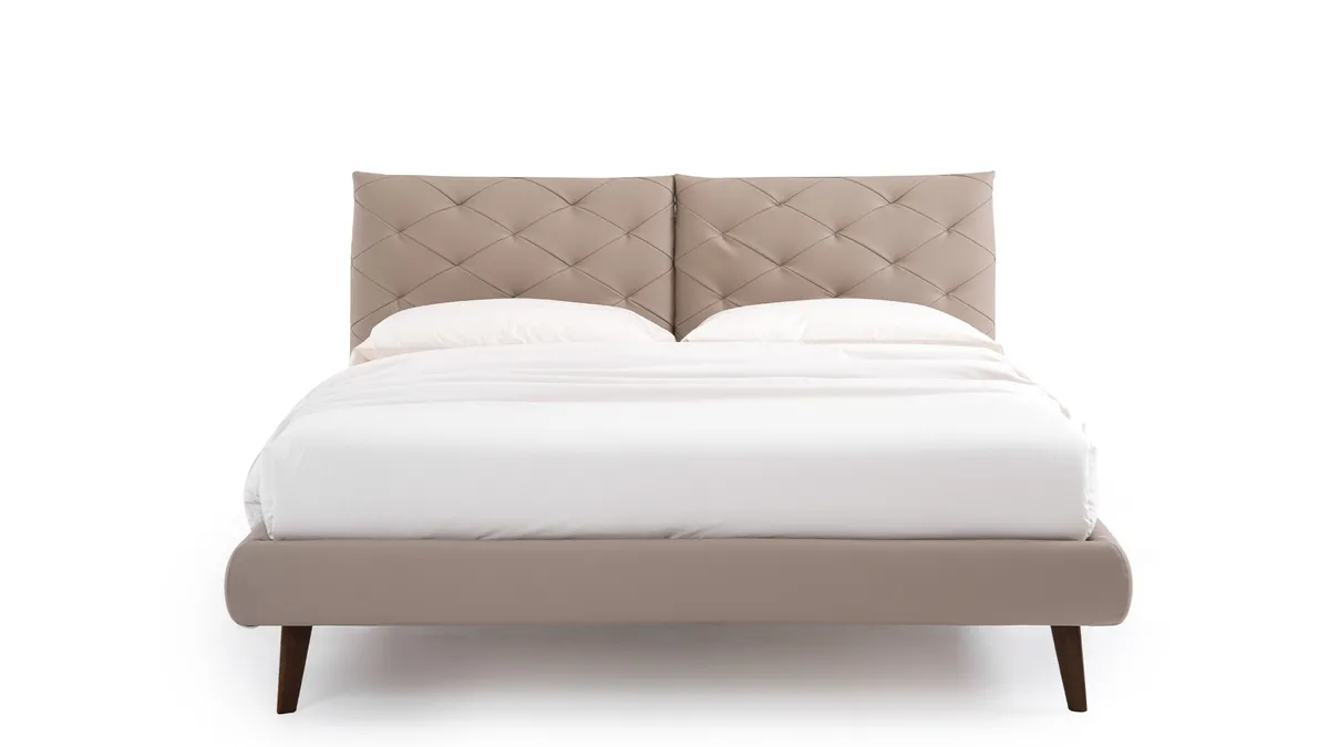 Letto matrimoniale con testiera So Ever di Noctis