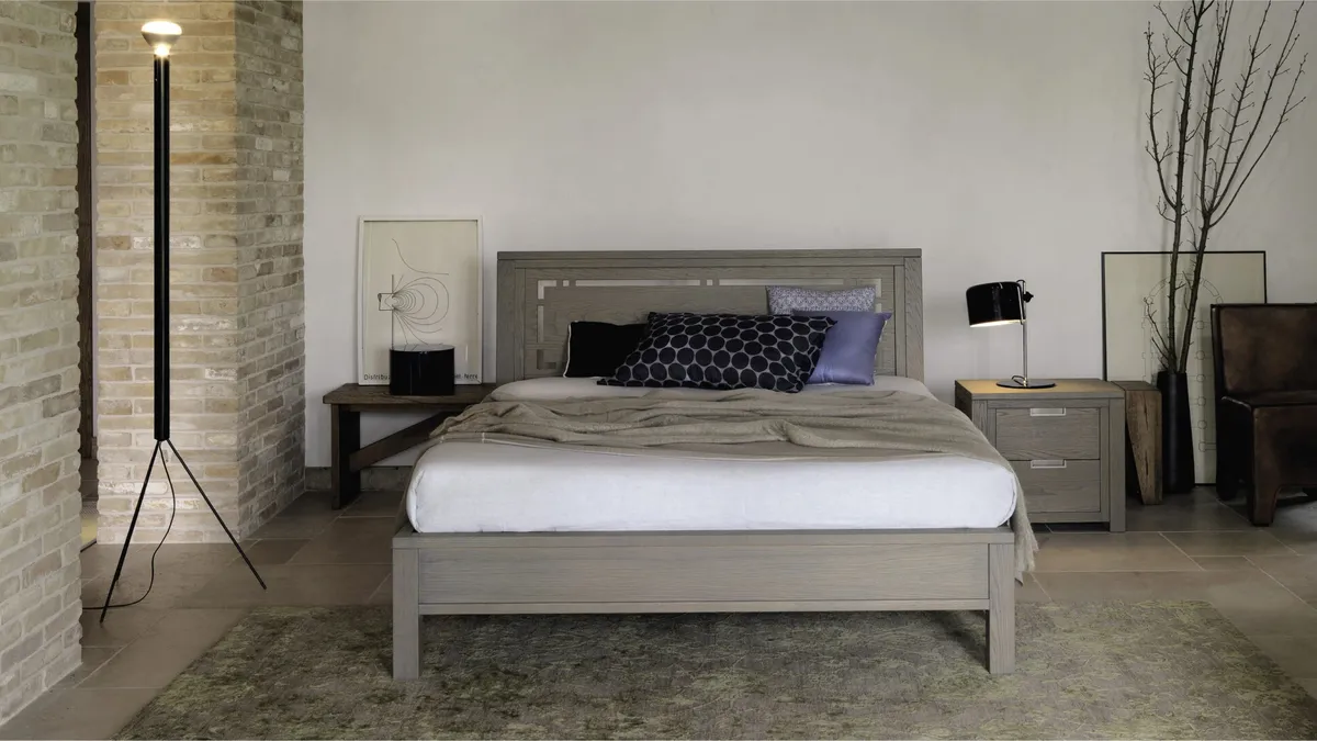 Letto in legno con testiera Quadra di Devina Nais
