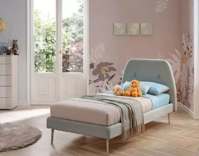 Letto singolo dalla linea romantica con testiera rivestita in tessuto leggermente curvata SC204 di Moretti Compact