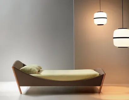 Letto singolo Lullaby Modern in tessuto con piedi in legno inclinati di Noctis