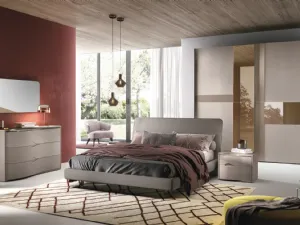 Letto Stilo Liscio rivestito tessuto Visone con cover tessuto grigio perlato di Corso 11