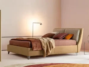 Letto in tessuto con testiera Attico di Twils