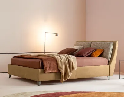 Letto in tessuto con testiera Attico di Twils