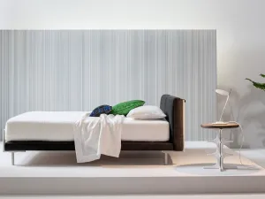 Letto in tessuto con testiera Camaleo di Twils