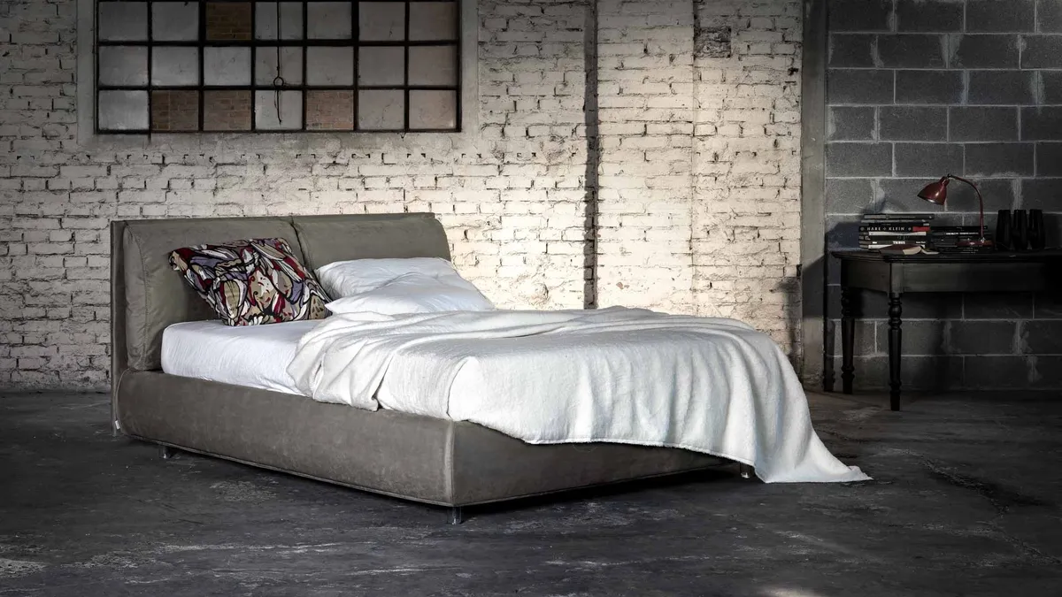 Letto con testiera Gipsy di Veneran