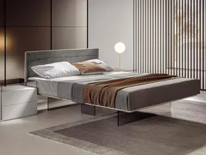 Letto imbottito Slim di Veneran