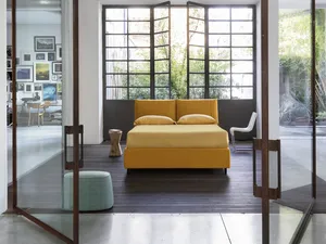 Letto imbottito Vera di Noctis