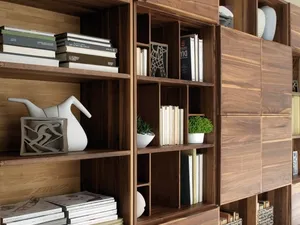 Libreria componibile Leonardo in legno massello di Arte Brotto