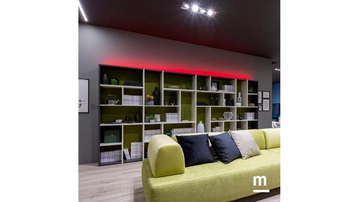 Libreria a muro in laccato opaco e melaminico LV120 di Moretti Compact
