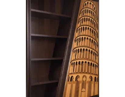 Libreria Palazzi con intarsio che rappresenta la Torre di Pisa con struttura in legno massello con pannelli di listellare lastronato in Noce di Arte Brotto