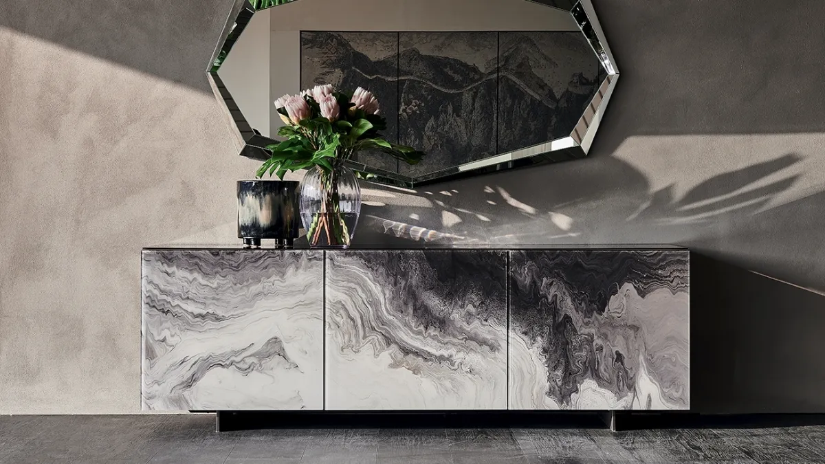 Madia in legno con ante in cristallo con stampa artistica decorativa Focus Crystalart di Cattelan Italia