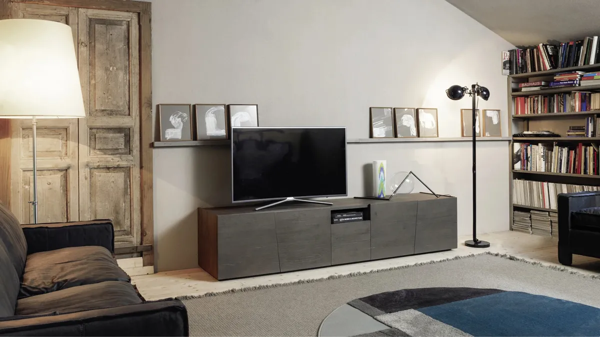 Madia Unika in rovere massello di Devina Nais