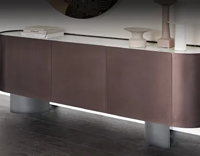 Madia in legno rivestita in metallo verniciato goffrato bronzo Savoy di Cattelan Italia