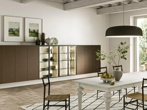 Mobile sospeso Modula in laccato effetto metallo con Vetrina di Snaidero