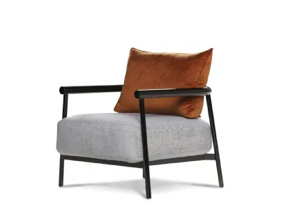 Poltroncina Nest in tessuto di Nicoletti Home