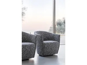 Poltroncina accogliente in tessuto Fuller con base girevole Presotto